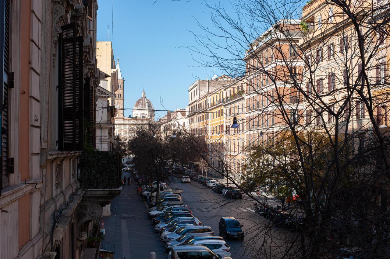 Roma Castel Nepi Home Near Colosseo Bagian luar foto