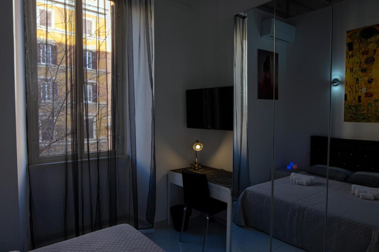 Roma Castel Nepi Home Near Colosseo Bagian luar foto